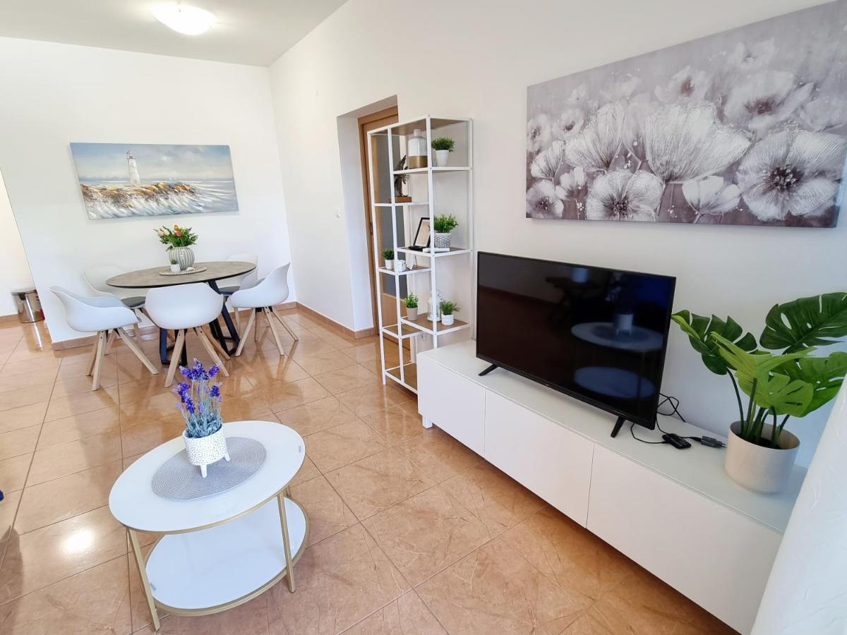 App Oleander Apartment Umag Ngoại thất bức ảnh