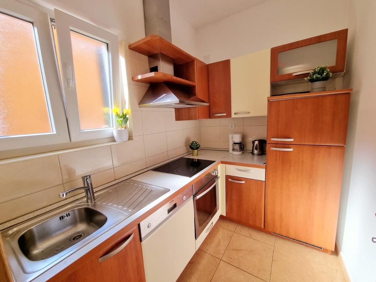 App Oleander Apartment Umag Ngoại thất bức ảnh